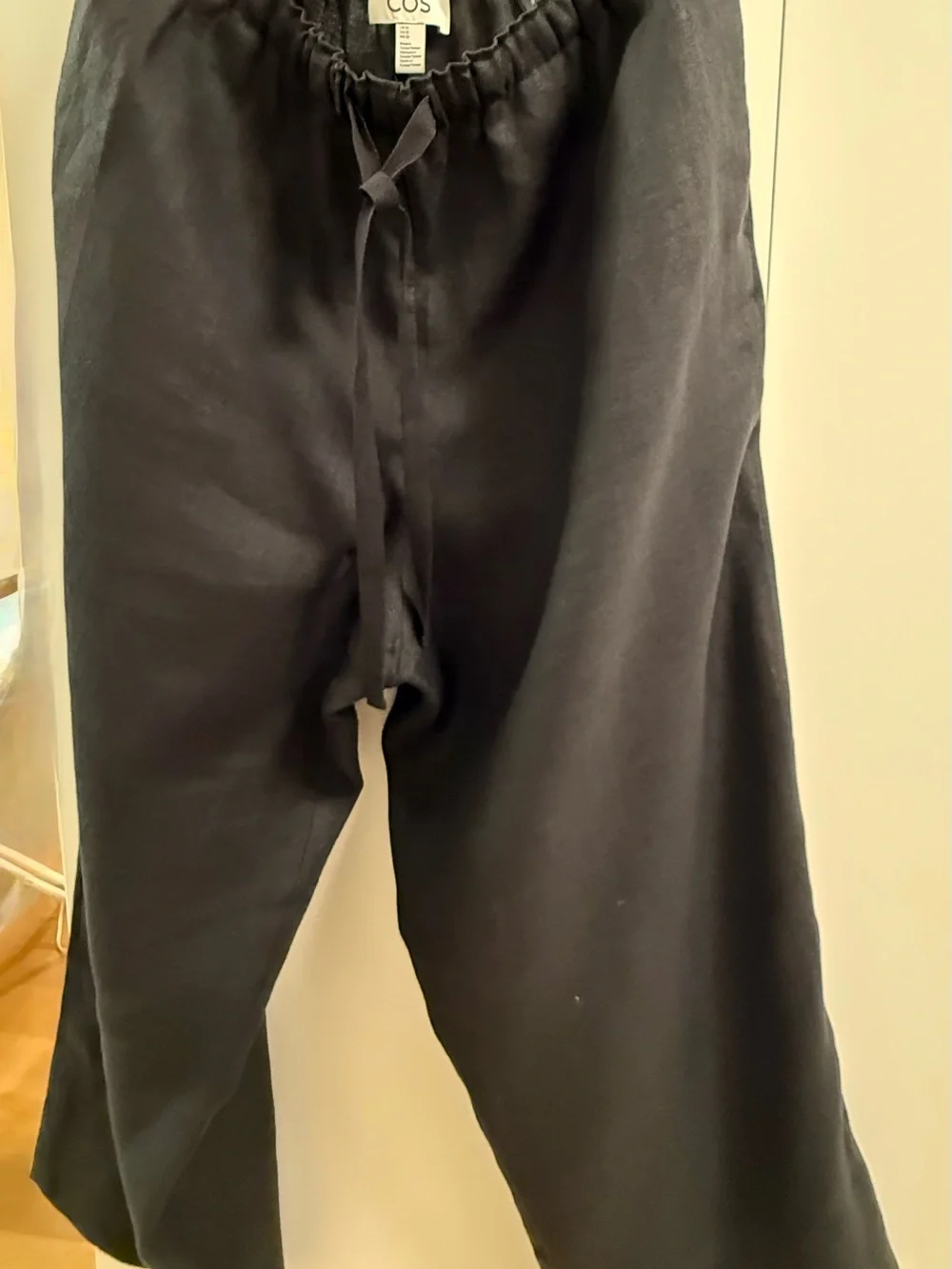 COS Black Wide-Leg Drawstring Cropped Linen Pants